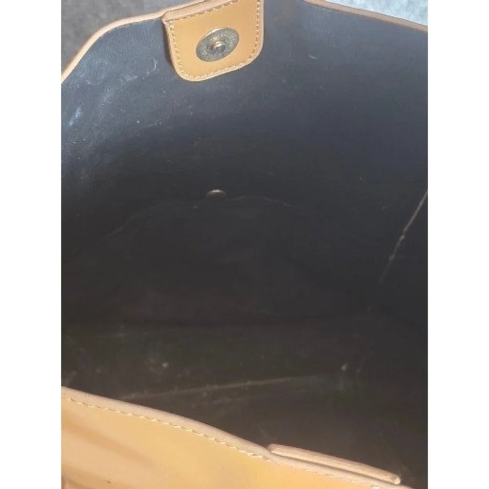 Kayu polished hobo